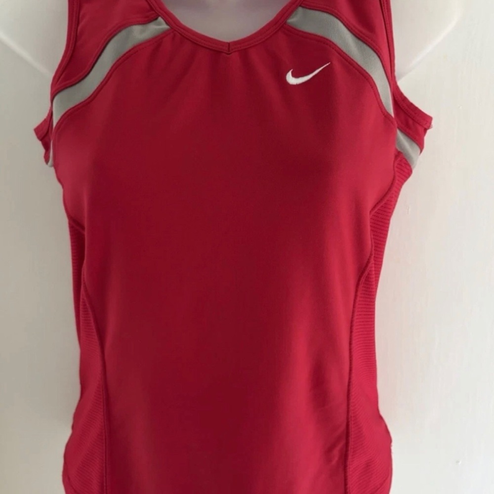 Nike Athletic V-Neck Activewear Y2K Red Tank Contrast Gray Trim Women’s Size M